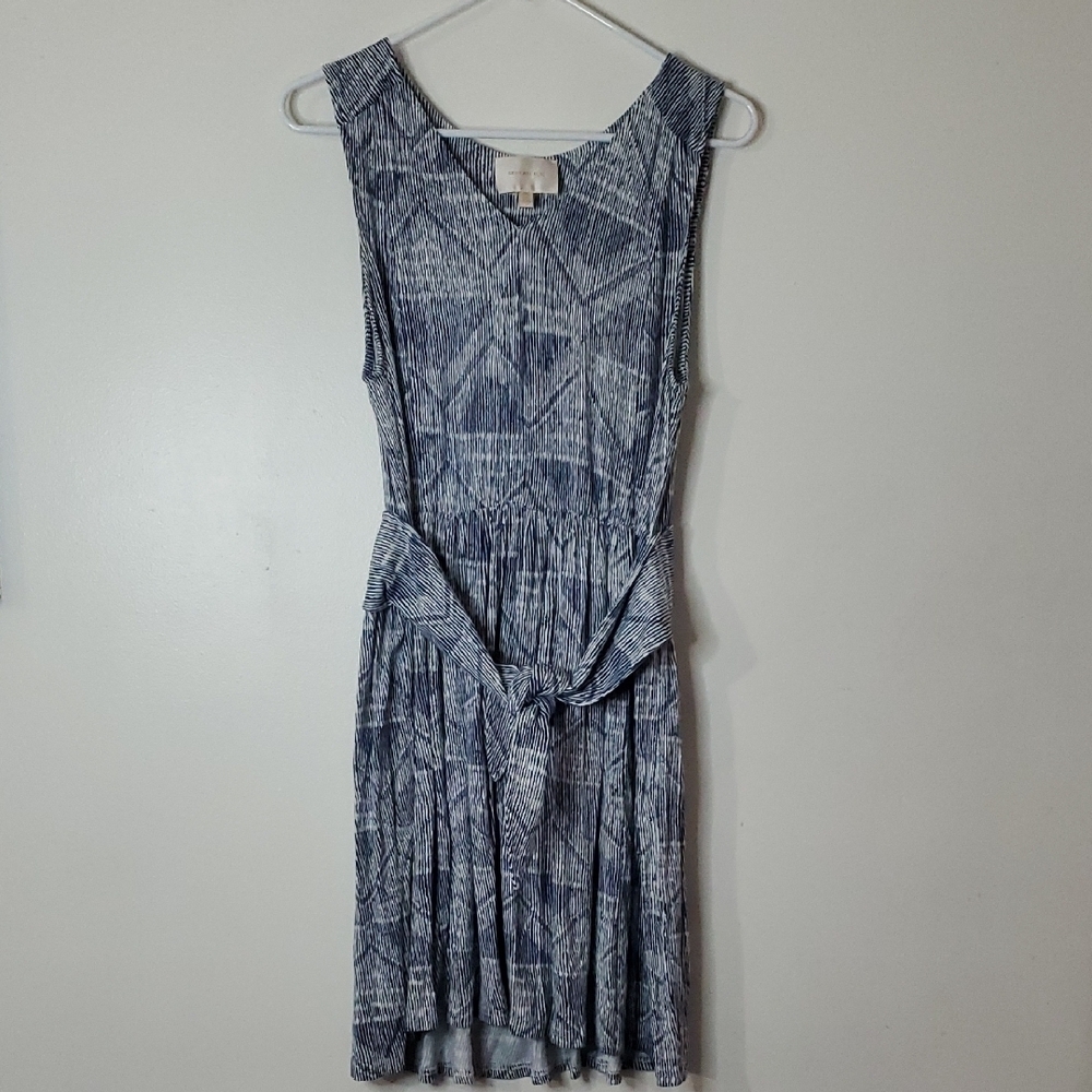 Skies Are Blue Geometric Flowy Tank Dress Size Medium Navy White Tie Waist